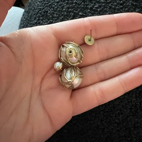 Dior Gold and Pearl Earrings - Picture 10 of 12